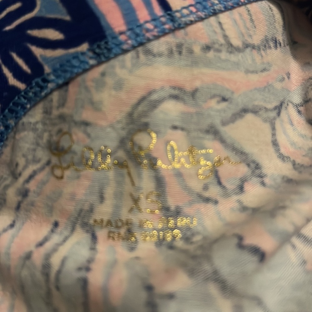 Lilly Pulitzer 3/4 length sleeve top - Picture 3 of 3
